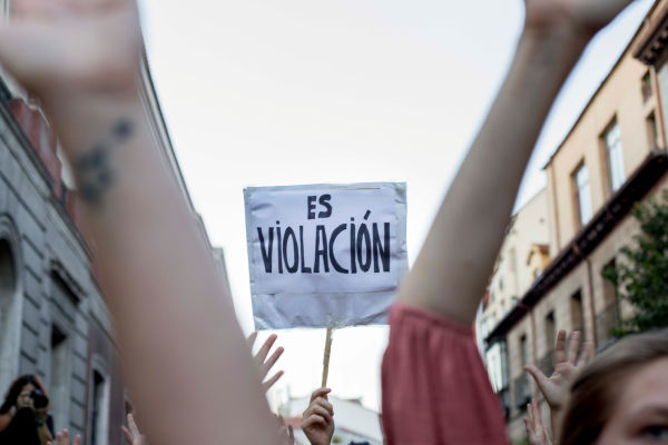 Nos sumamos a la queja presentada por Women’s Link contra el juez que emitió el voto particular de #LaManada